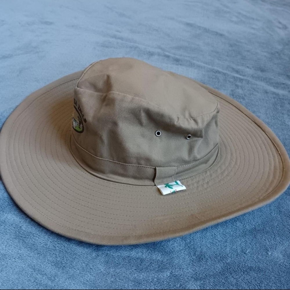 Vintage Victoria Falls Khaki Safari Sun Hat Wide Brim Embroidered Waterfall Cap - Picture 3 of 8
